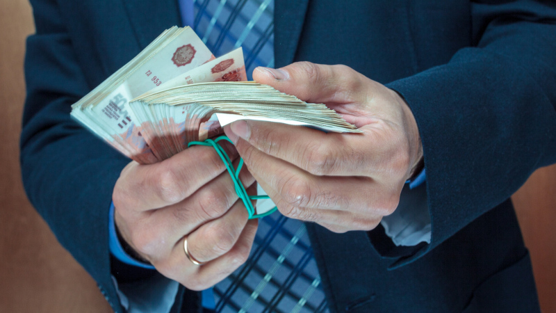 Какие риски несет кредитор при предоставлении займа частному лицу